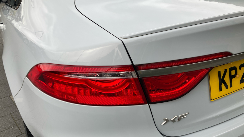 Jaguar XF 2.0d [180] R-Sport 4dr Auto Diesel Saloon